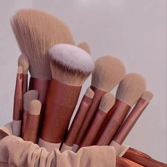13 makeup brushes 💋